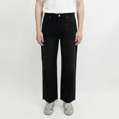 A male model wearing the Smith's 1906 MJN01 Black Jeans is showing the front.