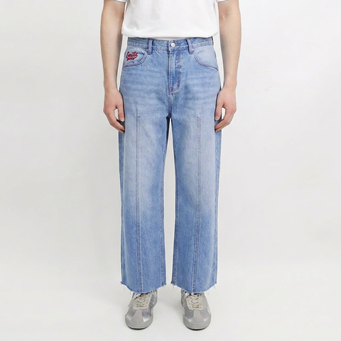 A male model wearing the Smith's 1906 MJN01 Blue Jeans is showing the front.