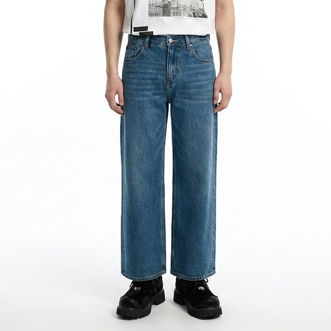 A male model wearing the Smith's 1906 MJN03 Blue Jeans is showing the front.