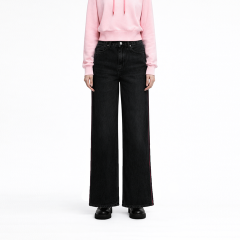 A female model wearing the Smith's 1906 WJN02 Dark Grey Jeans is showing the front.