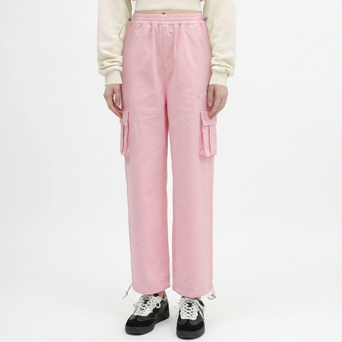 A female model wearing the Smith's 1906 WPT01 Pink Pants is showing the front.