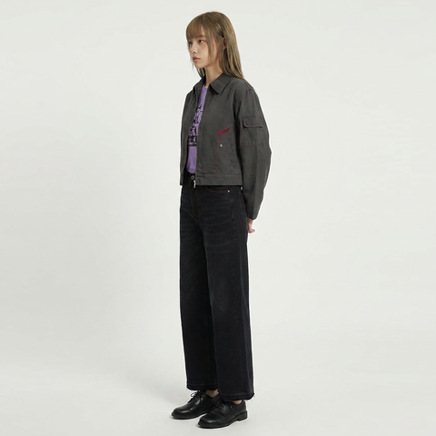A female model wearing the Smith's 1906 WJK01 Dark Grey Jacket is showing the side view.